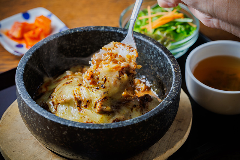 明月苑の石焼チーズカレー